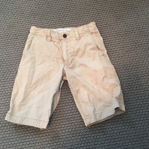 Young Men’s Aeropostale khaki cargo shorts Size 28